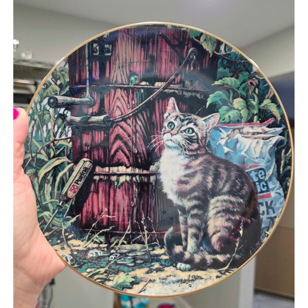 Schmid Lowell Davis Friends of Mine Sunday Afternoon Treat Cat Plate 1989 Ltd Ed
